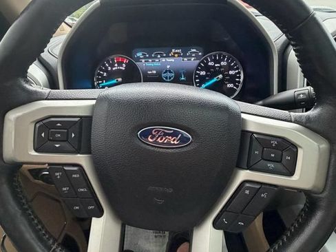 Used 2017 Ford F250 Lariat w/ Lariat Ultimate Package AWD/4WD image 12