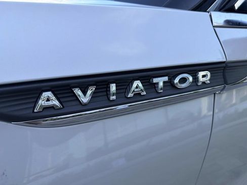 Certified 2024 Lincoln Aviator Reserve w/ Equipment Group 201A RWD image 9