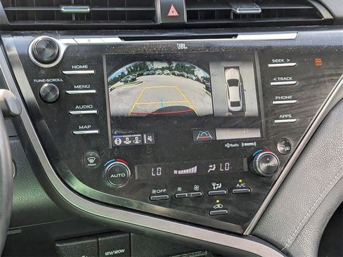 Used 2020 Toyota Camry XSE image 27
