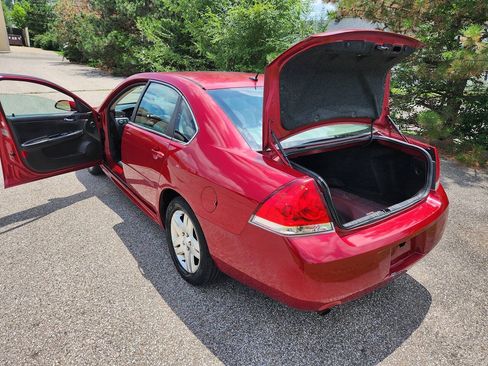 Used 2013 Chevrolet Impala LT w/ LT Sunroof Package FWD image 6