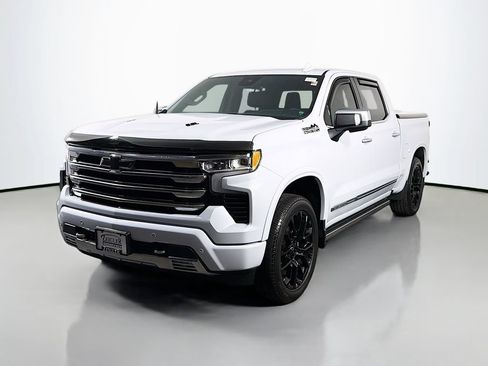Used 2026 Chevrolet Silverado 1500 High Country AWD/4WD image 3