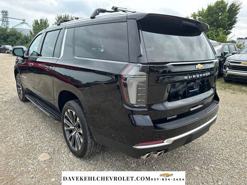Used 2026 Chevrolet Suburban High Country w/ Sun And Tow Package AWD/4WD image 3