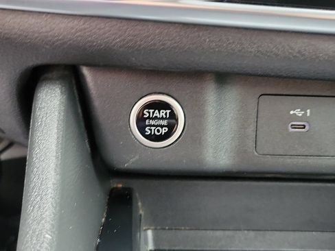 Used 2023 Nissan Rogue S FWD image 17