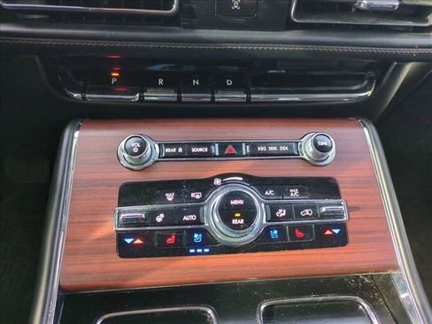 Used 2021 Lincoln Aviator Reserve w/ Equipment Group 210A image 13