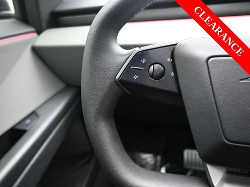 Used 2024 Tesla Cybertruck AWD Crew Cab image 23