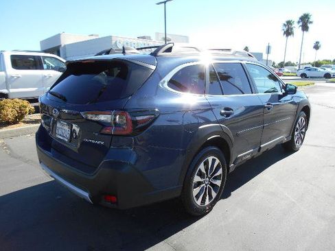 Used 2024 Subaru Outback Limited AWD/4WD image 2