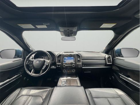 Used 2018 Ford Expedition Limited w/ Equipment Group 301A AWD/4WD image 9