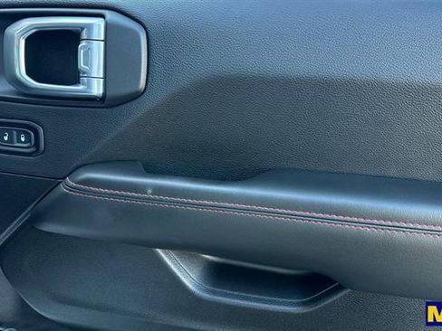 Used 2024 Jeep Wrangler Unlimited Rubicon w/ Technology Group image 20