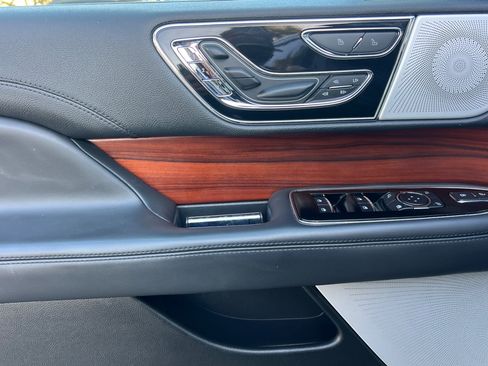 Certified 2023 Lincoln Navigator Reserve image 11