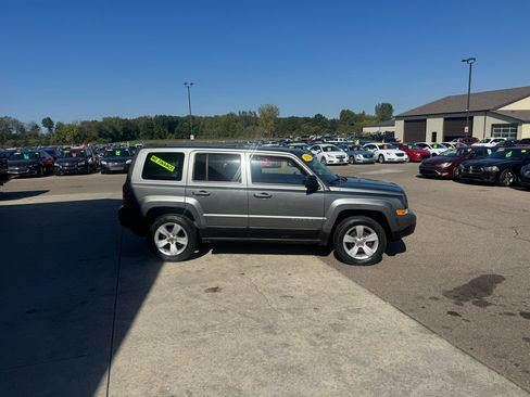 Used 2012 Jeep Patriot Sport 4WD image 4
