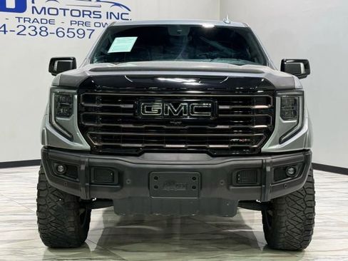 Used 2024 GMC Sierra 1500 AT4X image 3