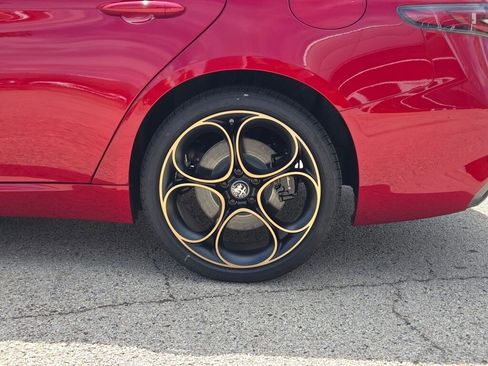 New 2025 Alfa Romeo Giulia Intensa w/ Driving Assist Package image 14