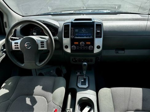 Used 2020 Nissan Frontier SV AWD/4WD image 13