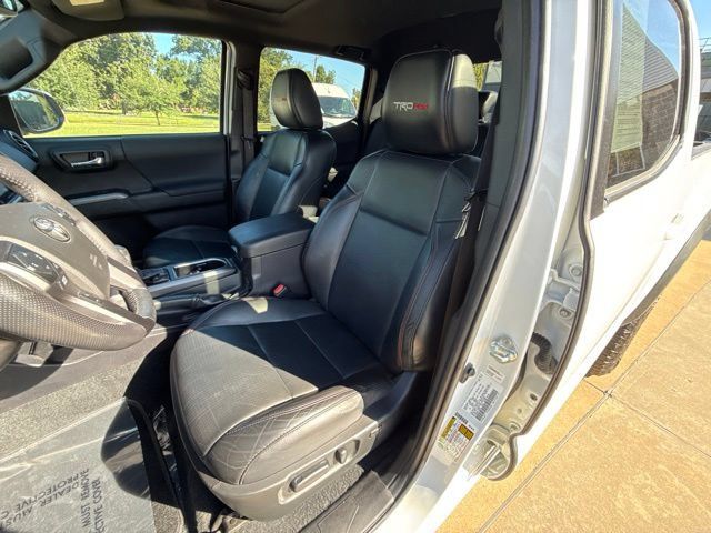Used 2023 Toyota Tacoma TRD Pro AWD/4WD image 5