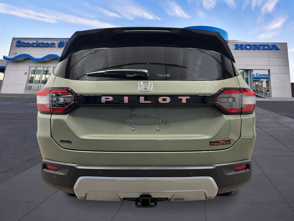 New 2026 Honda Pilot TrailSport image 4