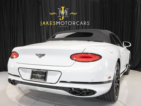 Used 2020 Bentley Continental GT image 12