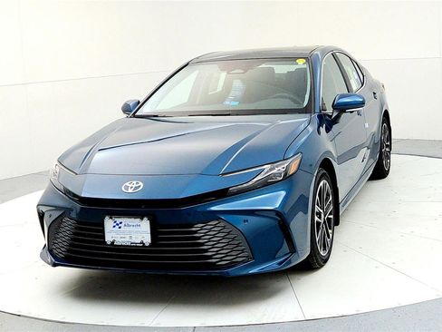 New 2026 Toyota Camry XLE image 2