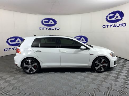 Used 2016 Volkswagen GTI SE w/ Lighting Package (SEL) FWD image 2