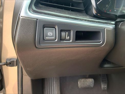 Used 2023 Cadillac XT5 Premium Luxury FWD image 33