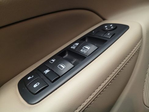Used 2016 Jeep Grand Cherokee Laredo w/ Quick Order Package 23E RWD image 27