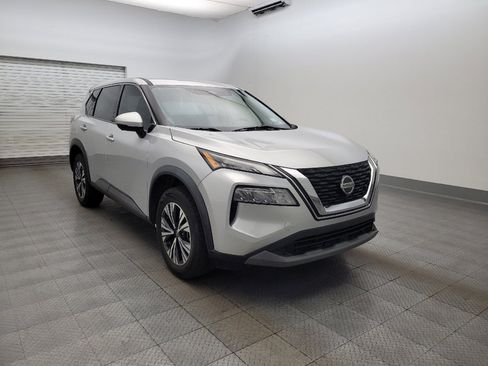 Used 2021 Nissan Rogue SV FWD image 13