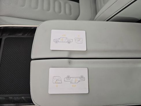 Used 2023 Rivian R1T Adventure image 29