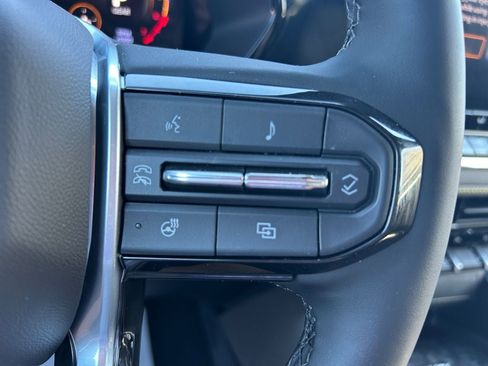 Used 2026 Chevrolet Colorado ZR2 image 18