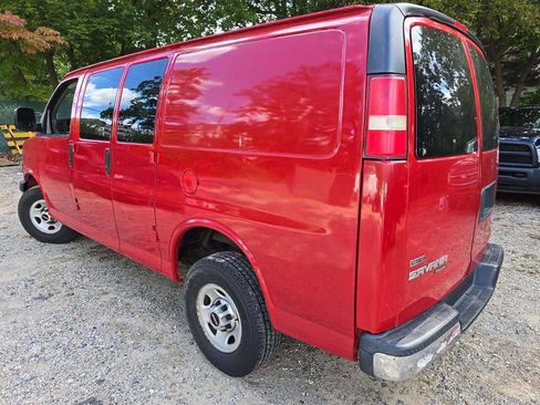 Used 2011 GMC Savana 3500 image 23