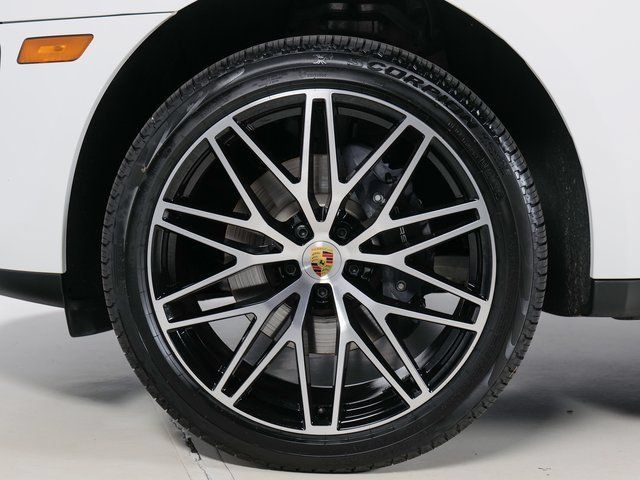 Certified 2026 Porsche Macan AWD/4WD image 34