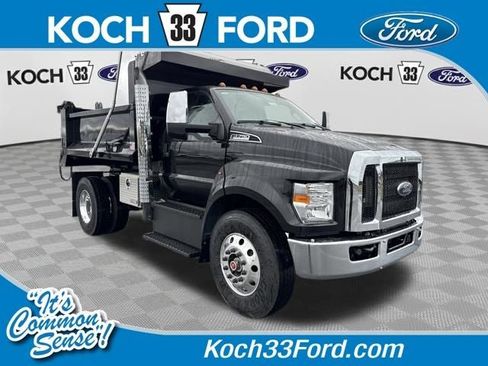 New 2027 Ford F750 2WD Regular Cab Super Duty image 1