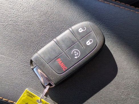 Certified 2019 Jeep Compass Limited image 34