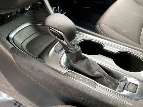 Used 2024 Chevrolet Malibu LT FWD image 14