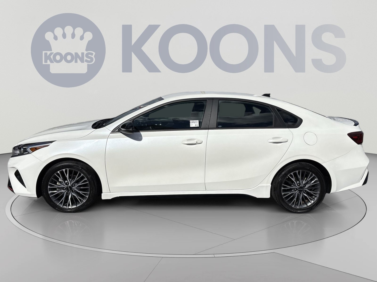 Used 2023 Kia Forte GT-Line FWD image 2