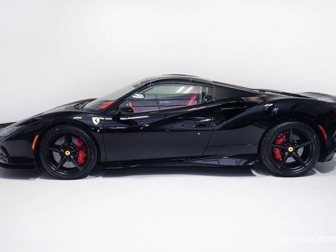 Used 2021 Ferrari F8 Tributo RWD image 5
