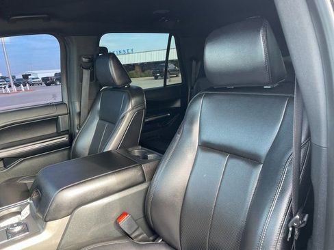 Used 2021 Ford Expedition Max XLT image 10