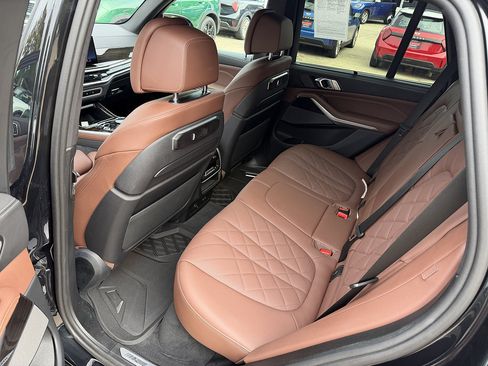 Used 2025 BMW X5 M60i AWD/4WD image 6