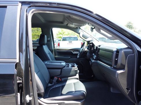 Used 2024 Chevrolet Silverado 1500 LT AWD/4WD image 33