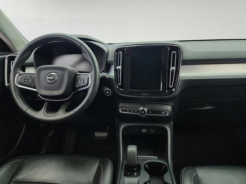 Used 2022 Volvo XC40 T5 Momentum AWD/4WD image 25