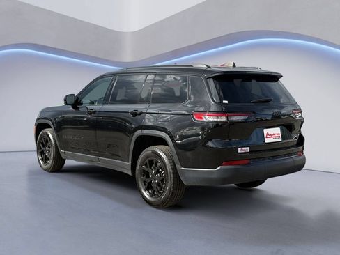 Used 2024 Jeep Grand Cherokee L Laredo AWD/4WD image 3