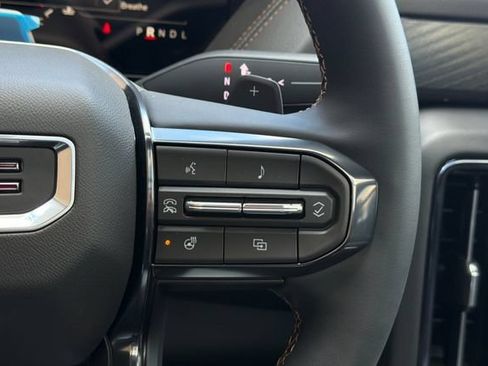 New 2026 GMC Yukon XL AT4 w/ AT4 Premium Plus Package AWD/4WD image 30