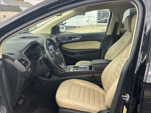 Used 2023 Ford Edge SEL image 14