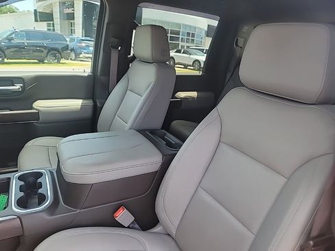 Used 2023 GMC Sierra 2500 SLT w/ SLT Convenience Package AWD/4WD image 18