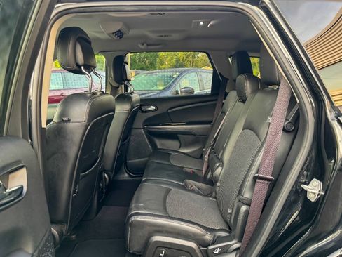 Used 2019 Dodge Journey Crossroad AWD/4WD image 16