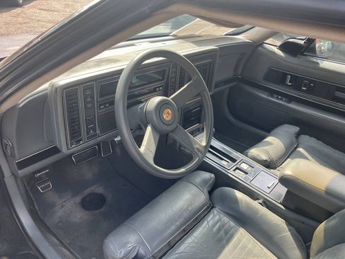 Used 1989 Buick Reatta Coupe FWD image 19