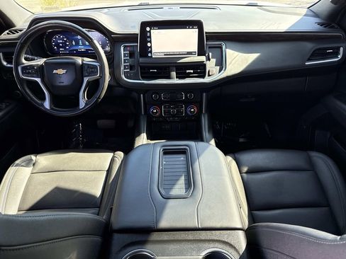 Used 2022 Chevrolet Suburban LT image 18