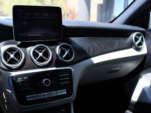 Used 2018 Mercedes-Benz CLA 250 image 44