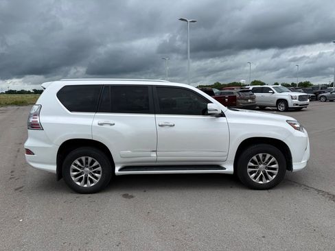 Used 2017 Lexus GX 460 Premium AWD/4WD image 18