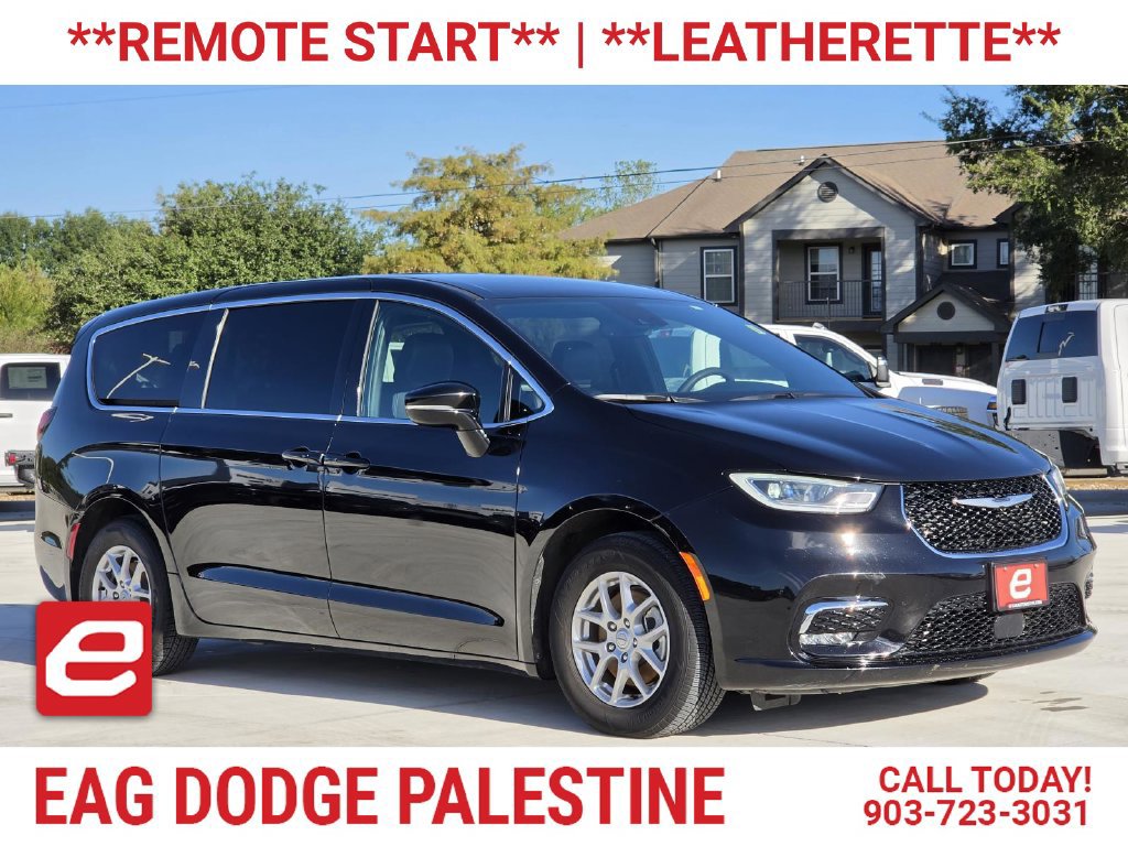 Used 2025 Chrysler Pacifica Select FWD 360° Tour