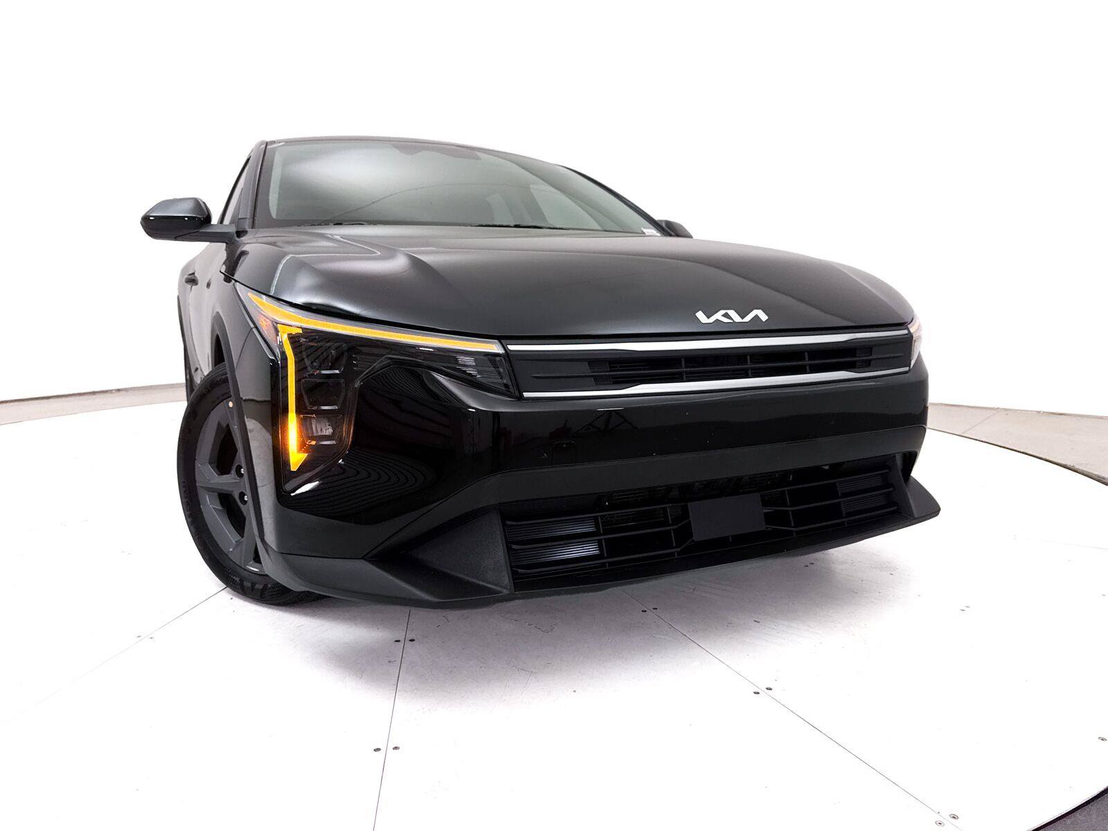 Used 2025 Kia K4 FWD image 5