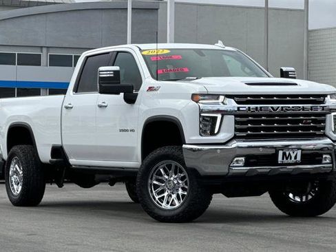 Used 2022 Chevrolet Silverado 3500 LTZ w/ LTZ Plus Package image 2